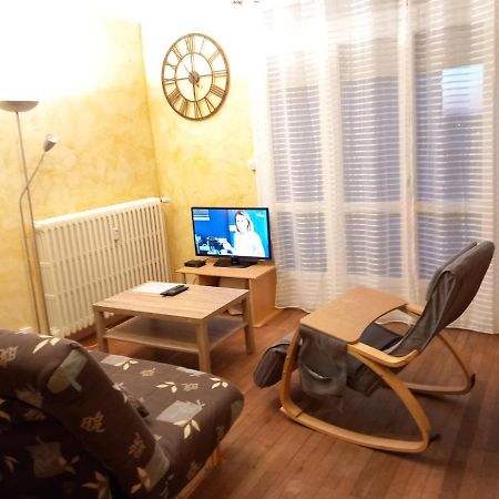 Bellejoie - Appartement T3 - Parking gratuit - Wifi Poitiers Buitenkant foto
