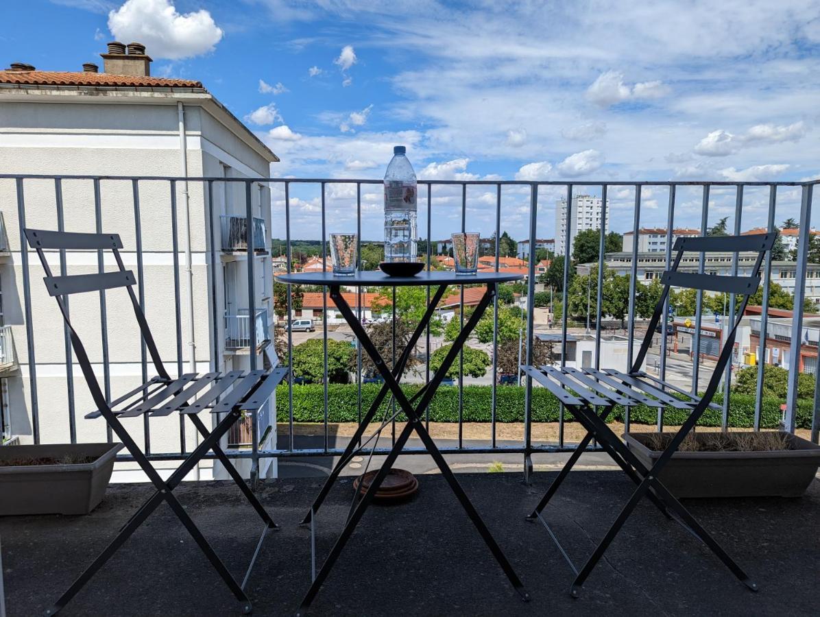 Bellejoie - Appartement T3 - Parking gratuit - Wifi Poitiers Buitenkant foto