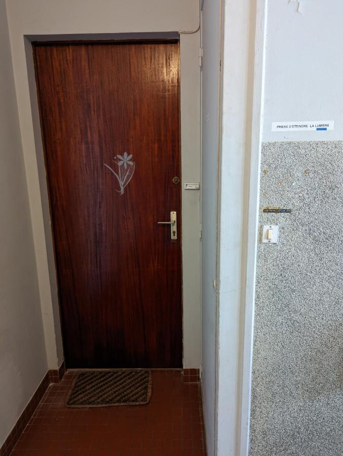Bellejoie - Appartement T3 - Parking gratuit - Wifi Poitiers Buitenkant foto