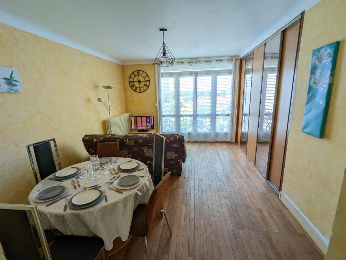 Bellejoie - Appartement T3 - Parking gratuit - Wifi Poitiers Buitenkant foto